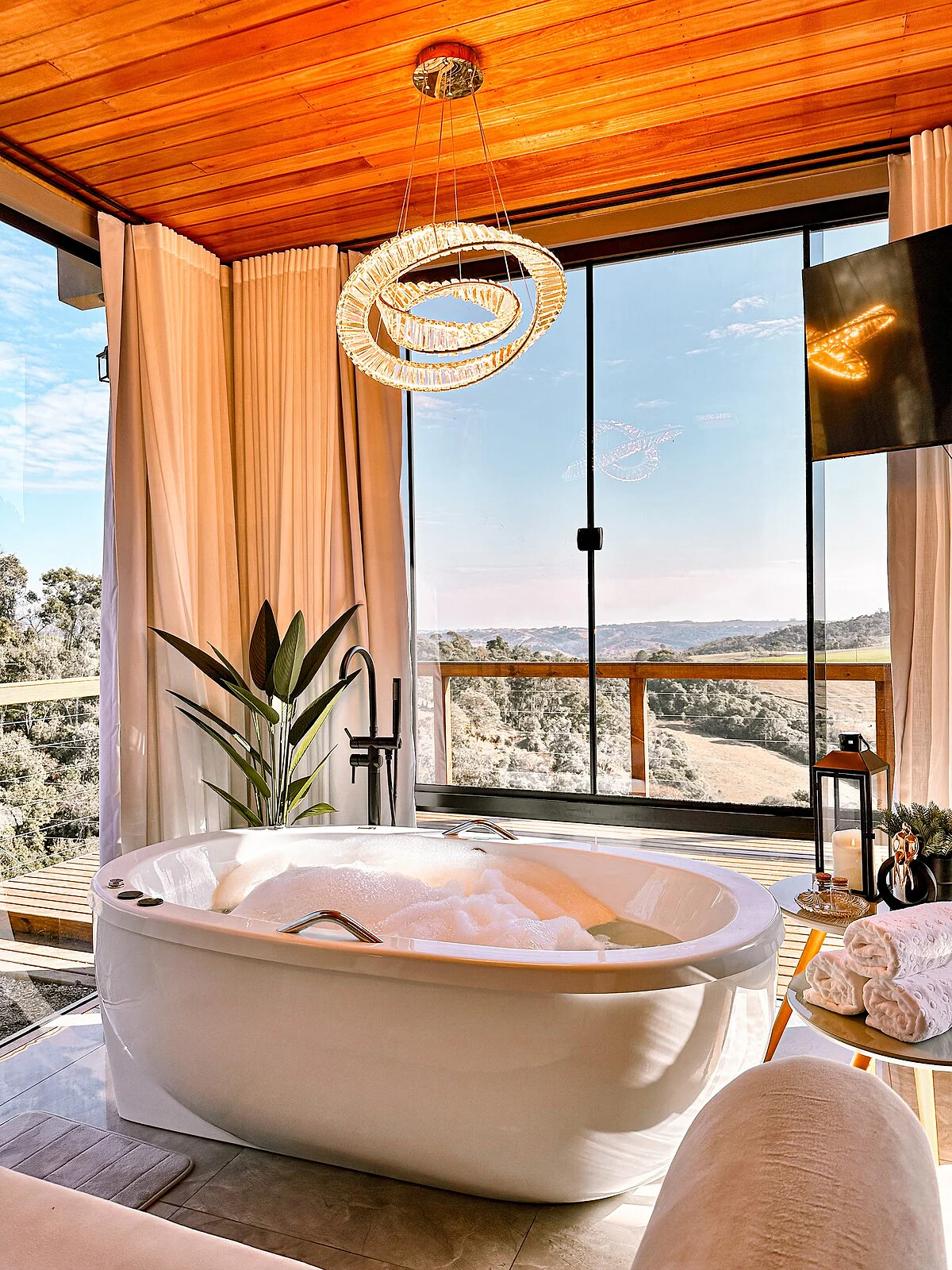 Hidromassagem com vista para a natureza